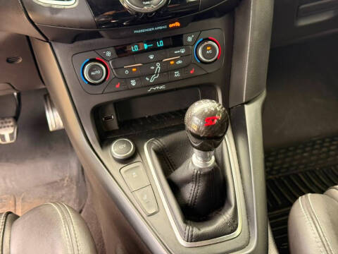2017 Ford Focus ST