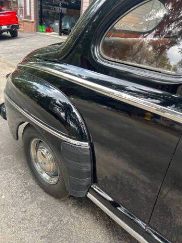 1947 Ford Super Deluxe