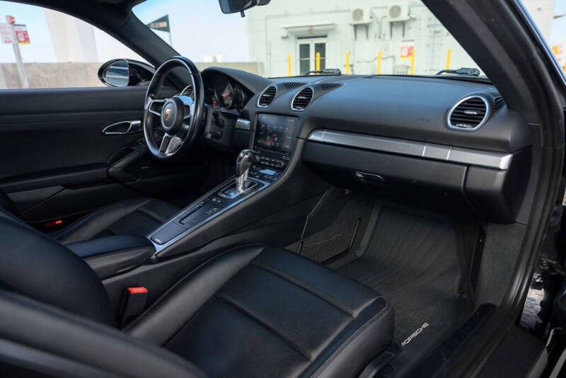 2018 Porsche 718 Cayman S