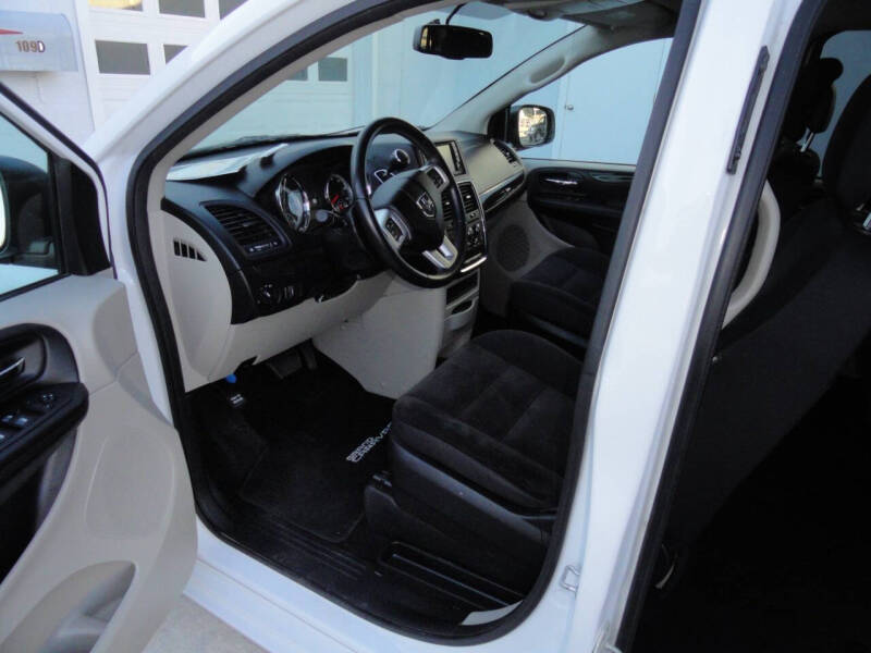 2017 Dodge Grand Caravan SE