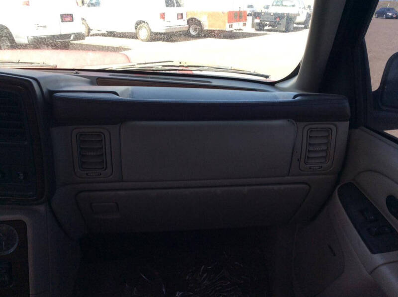2003 Cadillac Escalade