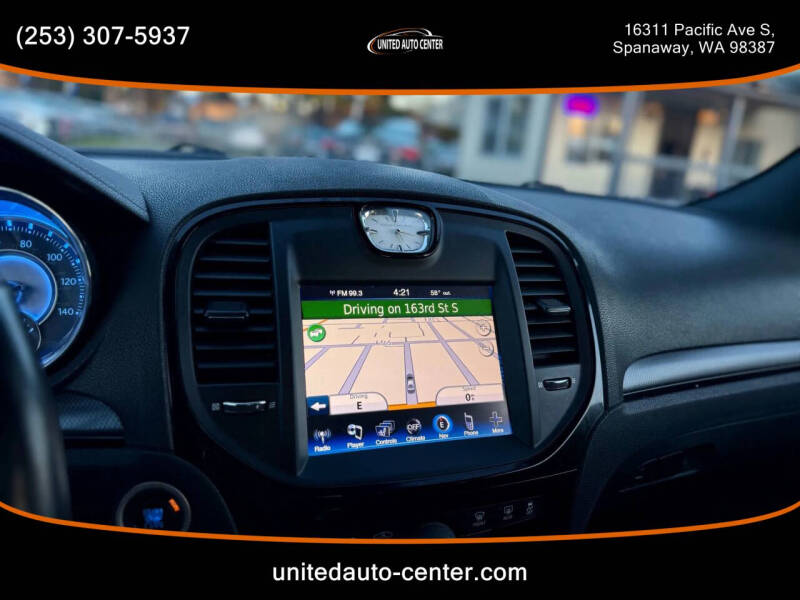 2012 Chrysler 300 S V6