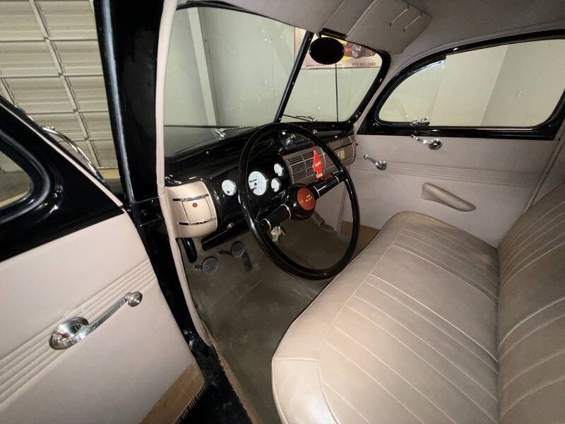 1940 Ford Deluxe