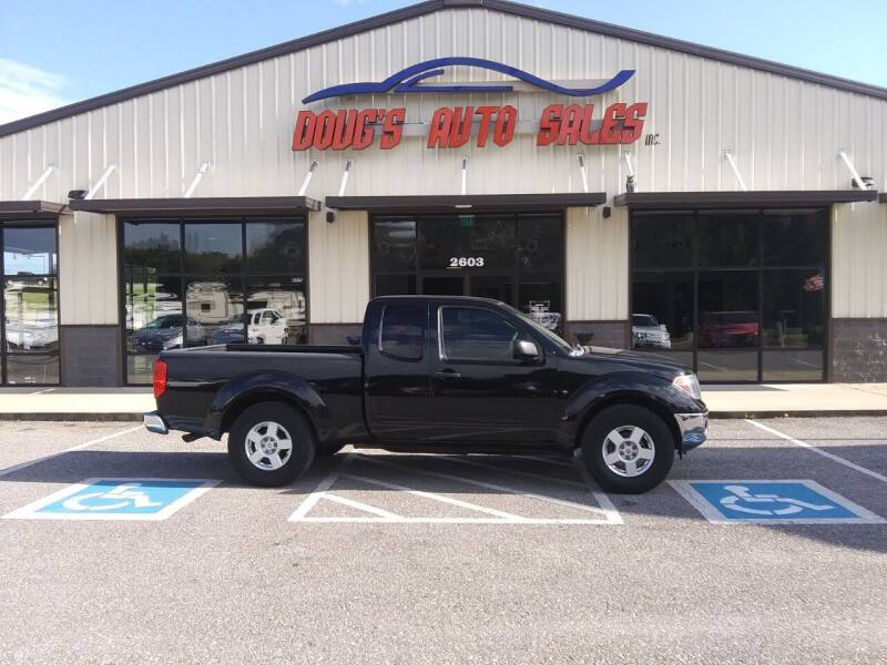 2005 Nissan Frontier for sale at DOUG'S AUTO SALES INC in Pleasant View TN