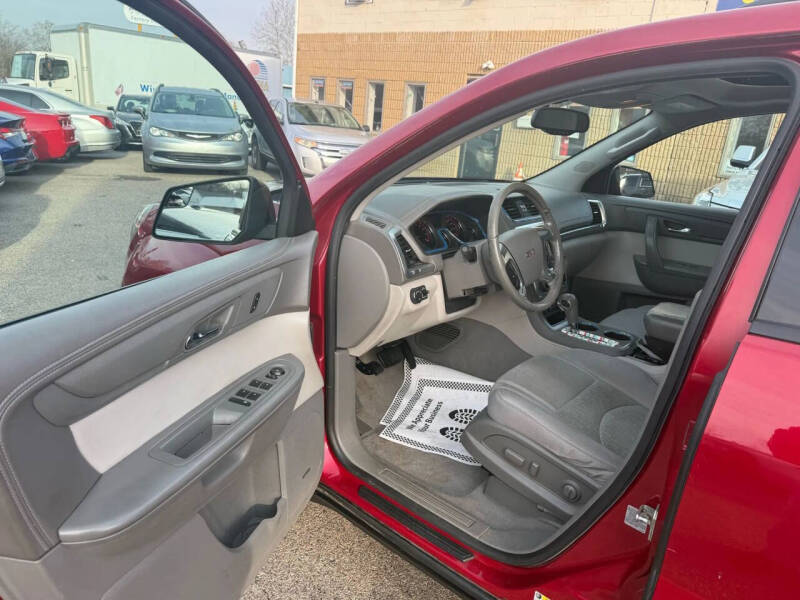 2013 GMC Acadia SLE-2