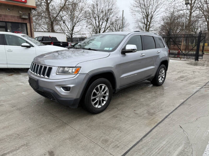 Jeep Grand Cherokee's photo