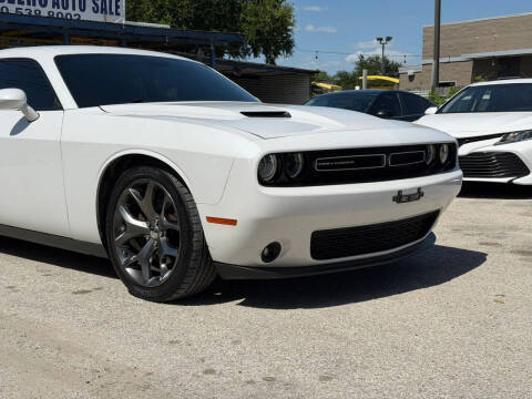 2015 Dodge Challenger SXT Plus