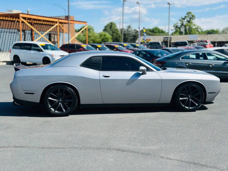 2015 Dodge Challenger SXT
