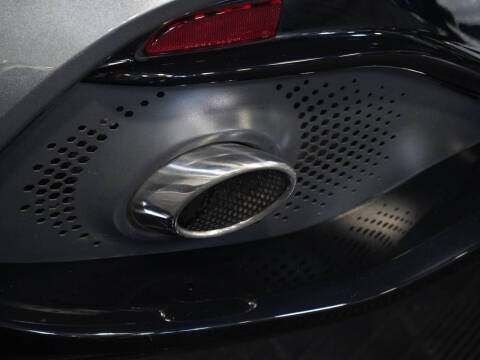2021 Aston Martin DBX