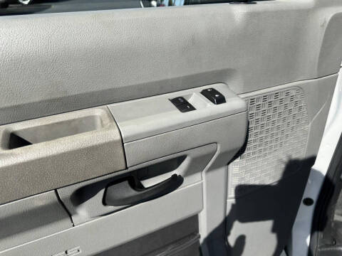 2022 Ford E-Series