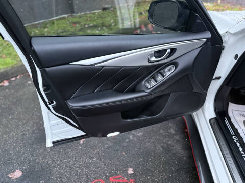 2021 Infiniti Q50 Luxe