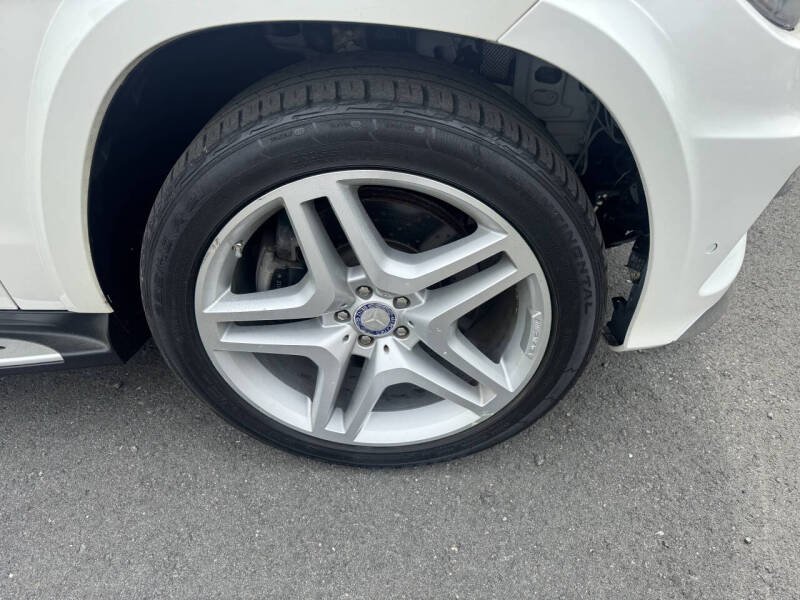 2014 Mercedes-Benz GL-Class GL 550 4MATIC