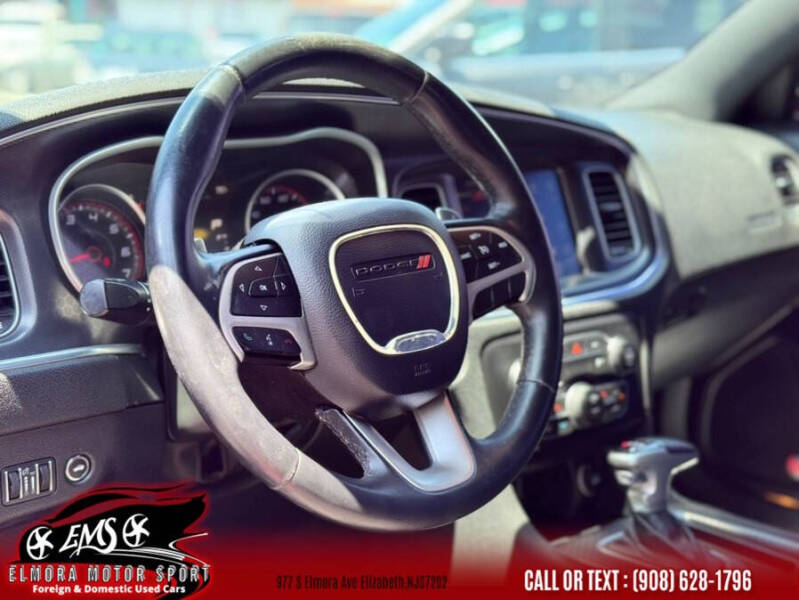 2015 Dodge Charger SXT