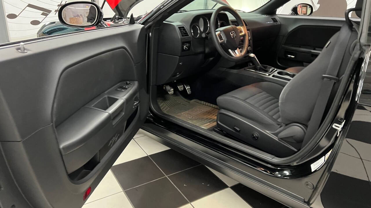 2013 Dodge Challenger 45