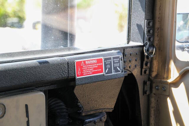2014 AM General Hummer