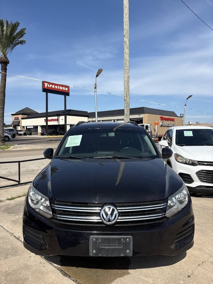 2017 Volkswagen Tiguan Limited Base's photo