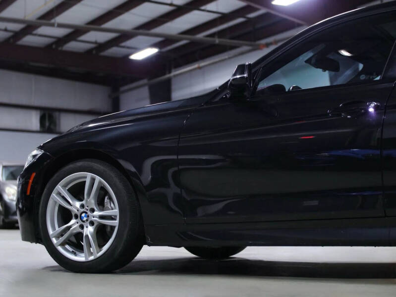 2018 BMW 3 Series 330i xDrive