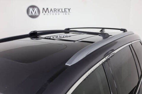 2019 Honda Pilot Touring w/Rear Captain's Chairs