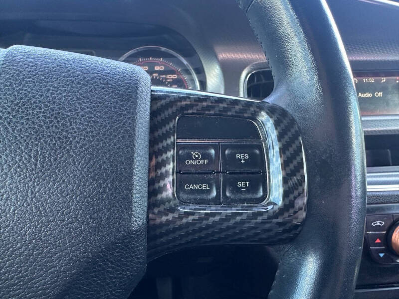 2013 Dodge Charger SE