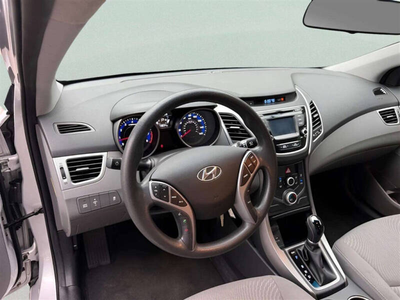 2016 Hyundai Elantra