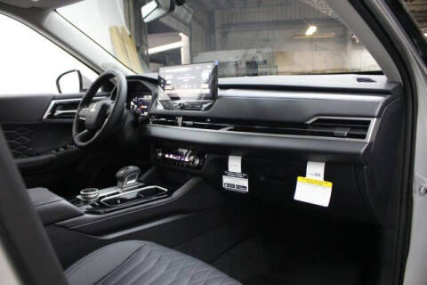 2025 Mitsubishi Outlander SEL