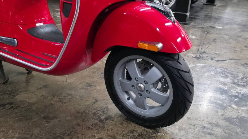 2007 Vespa GTS250ie