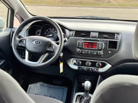 2015 Kia Rio 5-Door LX