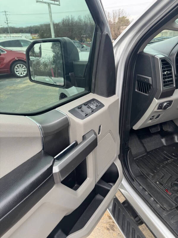 2019 Ford F-150 XLT photo 17