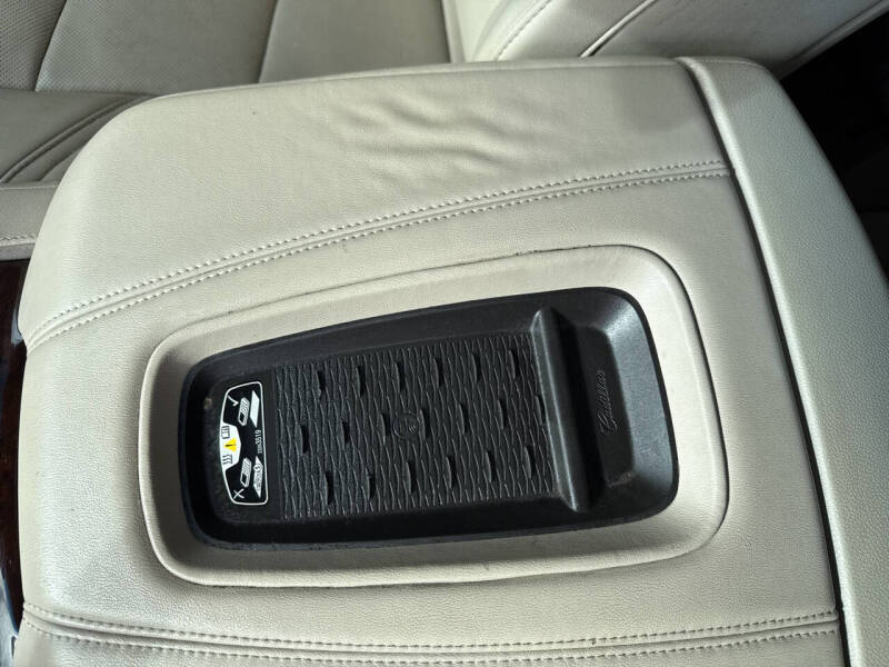 2016 Cadillac Escalade ESV Luxury Collection