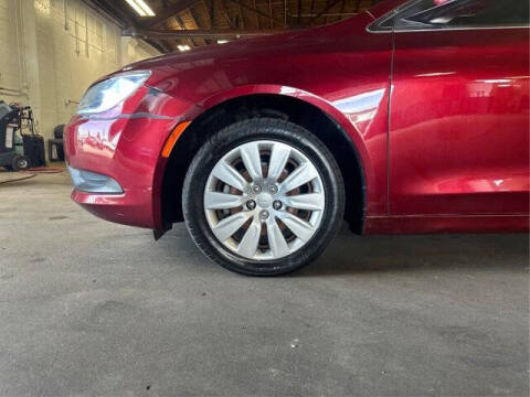 2016 Chrysler 200 LX