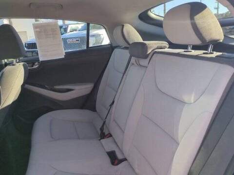 2022 Hyundai Ioniq Hybrid SE