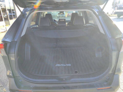 2022 Toyota RAV4 Hybrid XLE