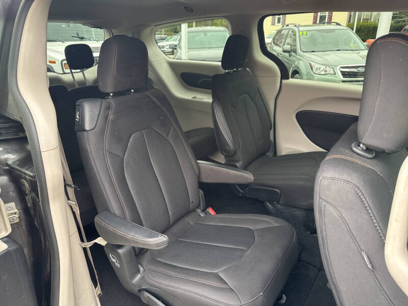 2017 Chrysler Pacifica Touring