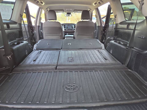 2017 Toyota Highlander LE