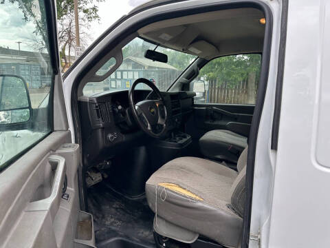 2017 Chevrolet Express 2500