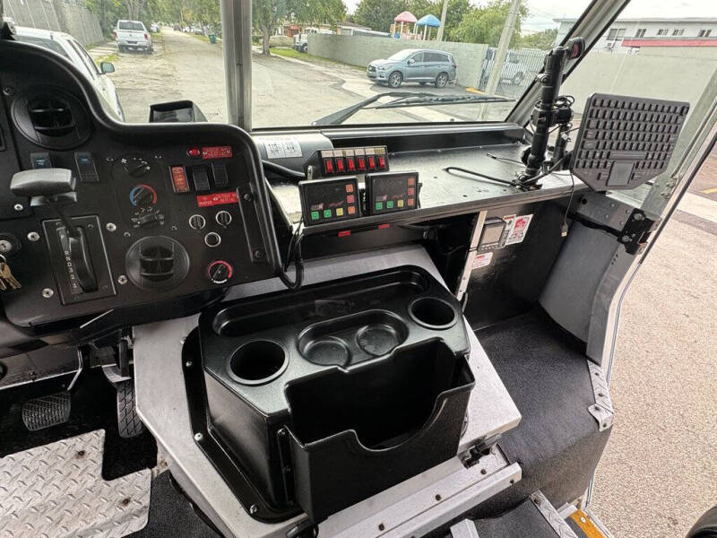 2016 Freightliner MT45 Chassis