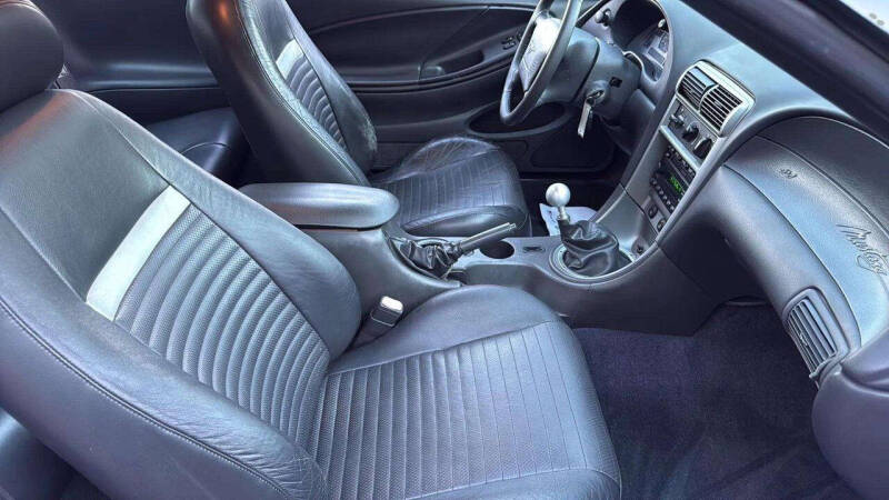 2003 Ford Mustang Mach 1 Premium