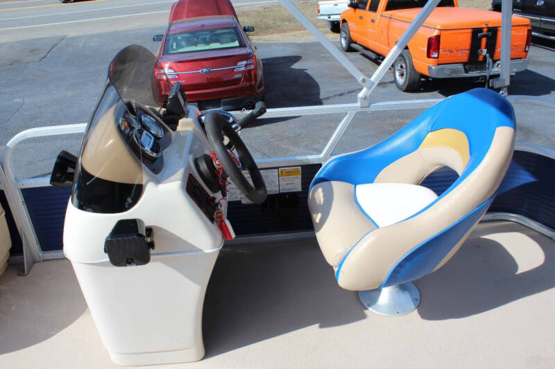 2013 Manitou Pontoon Boats PB18