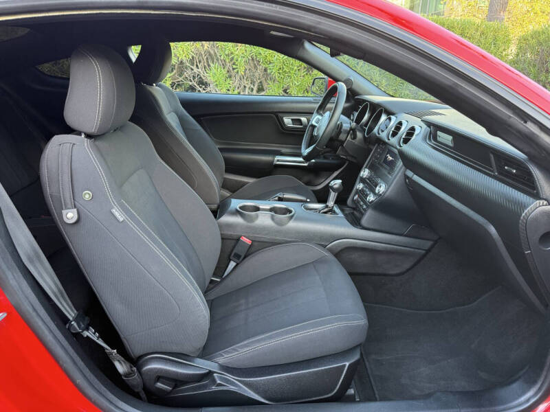 2019 Ford Mustang EcoBoost