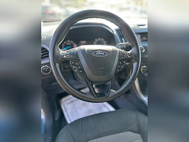 2016 Ford Edge SE