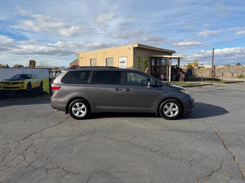 2015 Toyota Sienna