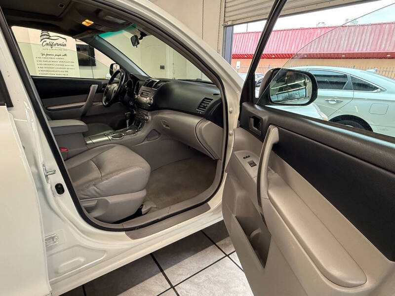 2010 Toyota Highlander SE