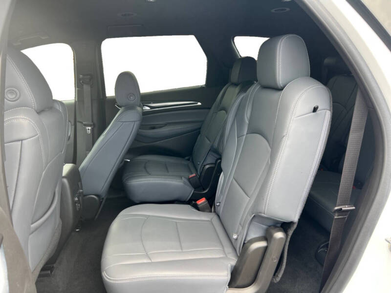 2023 Buick Enclave Essence