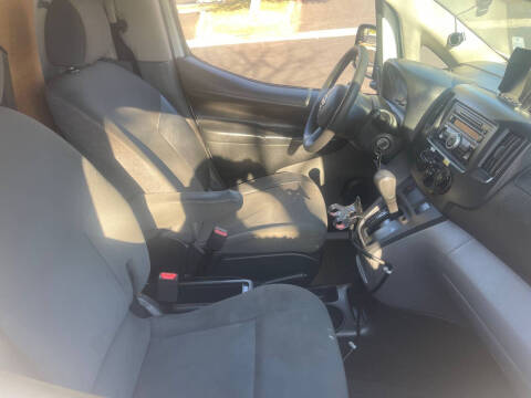 2017 Nissan NV200
