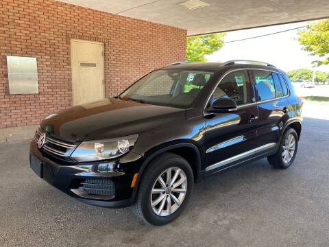2017 Volkswagen Tiguan for sale at TOP YIN MOTORS in Mount Prospect IL