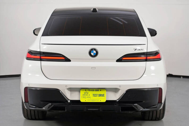 2023 BMW 7 Series 740i