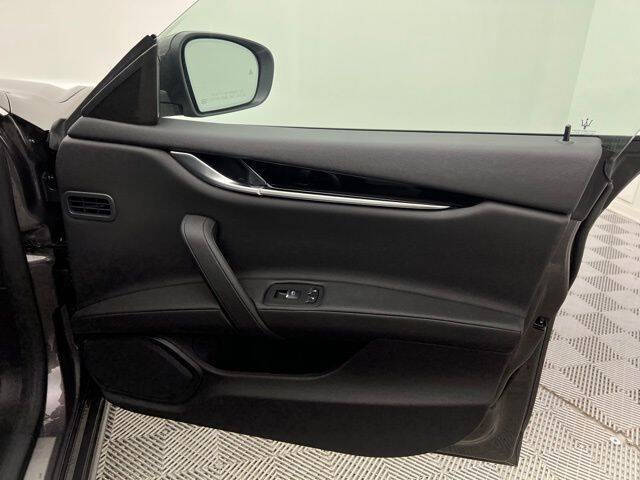 2022 Maserati Ghibli Modena Q4