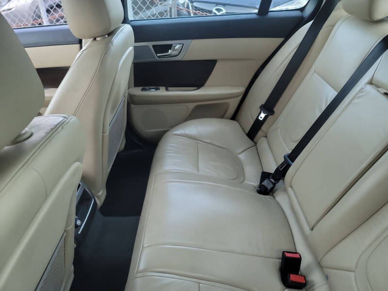 2012 Jaguar XF
