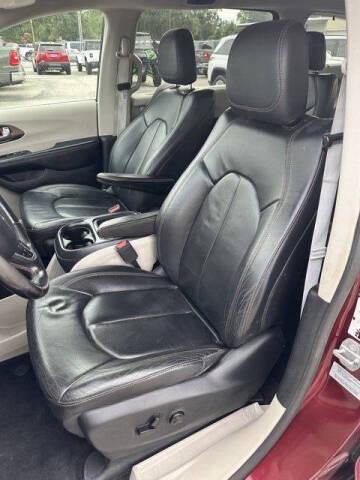 2017 Chrysler Pacifica Touring-L