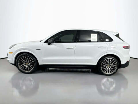 2022 Porsche Cayenne E-Hybrid